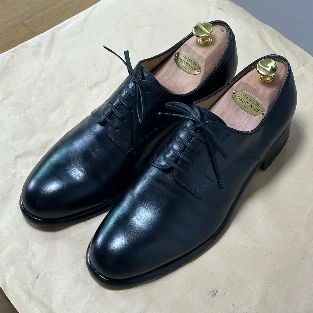 Le Yucca's 5 eyelet plain toe derby 【公式通販】