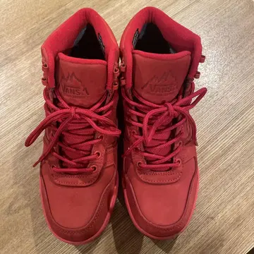 VANS 레드 하이컷 스니커즈