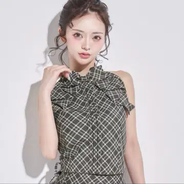 Darich 리본 체크 슬리브리스 블라우스 GRY 그레이