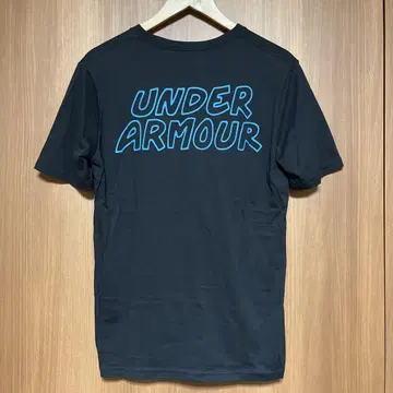 [ UNDER ARMOUR ] 티셔츠 사이즈 M