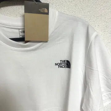 THE NORTH FACE 화이트 반팔 티셔츠 M 사이즈
