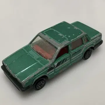 최저가 미니카 VOLVO 760 GLE 토미카 사이즈