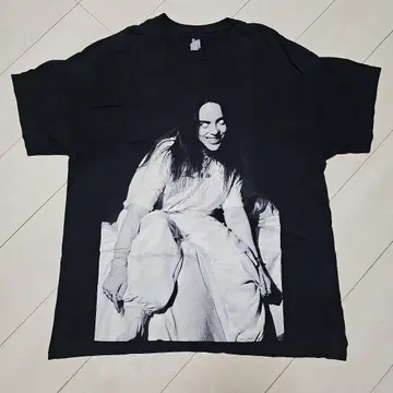 빌리 아이리시 티셔츠 XL