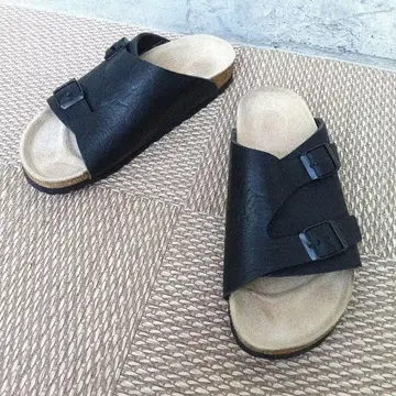 [미사용급] BIRKENSTOCK 취리히 22.5 블랙 버켄스탁