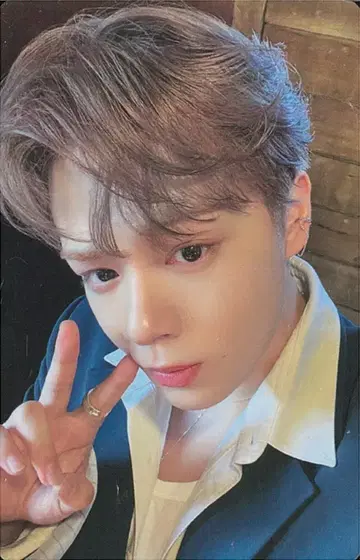 JO1 초회 한정판 A 츠루보 시온 WHERE DO WE GO 셀카