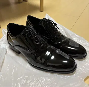 에나멜 드레스 슈즈