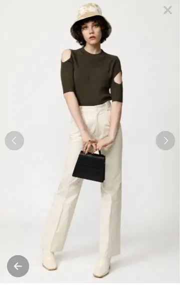 SLY CUT OUT H/N 상의 하이넥 상의