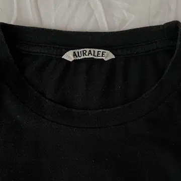 AURALEE 오라리 오분 소매 티셔츠 블랙