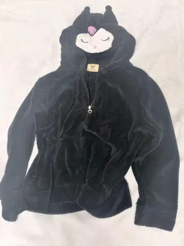 쿠로미 푹신푹신 후드티 블랙