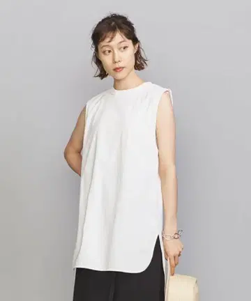 [미사용 새상품] 유나이티드 애로우즈 BY 셔츠 테일 슬리브리스 티셔츠