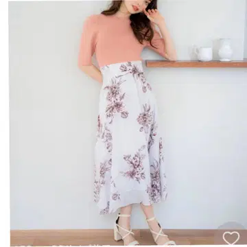 Noela 노엘라 섀도우 플라워 스커트