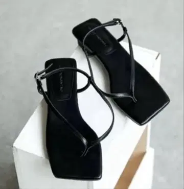GALLARDAGALANTE 블랙 스퀘어 쪼리 샌들 38