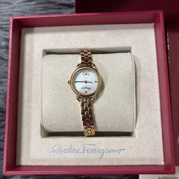 Salvatore Ferragamo 아날로그 손목시계