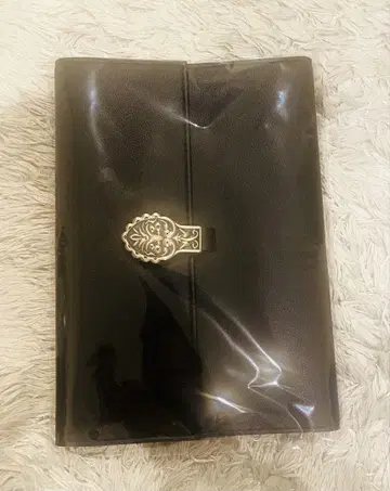 키시베 로한은 움직이지 않는다 참회실 커버 포함 노트