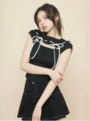 Andmary Gigi ribbon tops black