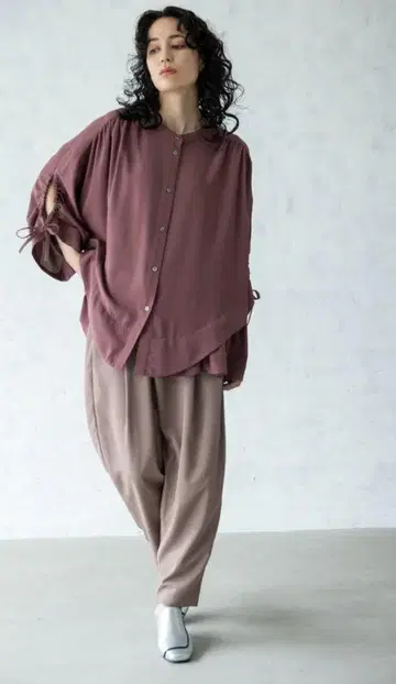 오즈모시스 비대칭 테이퍼드 팬츠