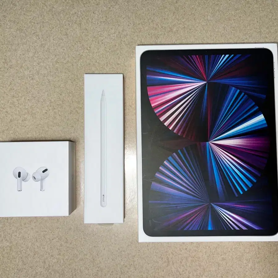 iPad Pro 11형(3세대) + 에어팟 프로 + 애플펜슬(2세대)