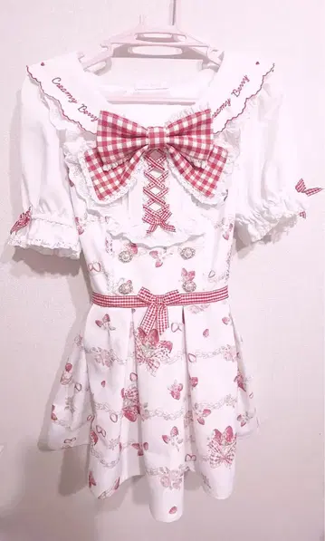 [정품] lizlisa Creamy Berry 패턴 셋업 화이트