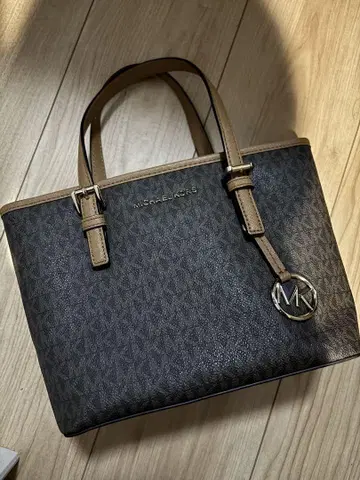 MICHAEL KORS 다크 브라운 토트백