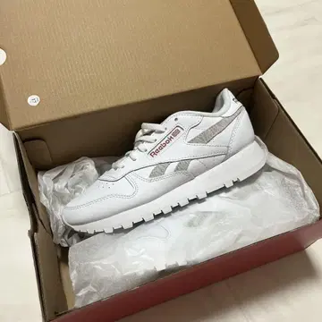 Reebok 리복 클래식 레더 스니커즈