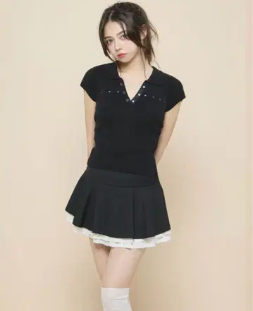 Andmary Lindsay logo tops black