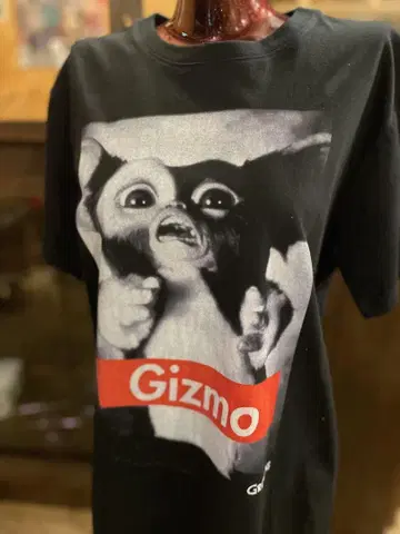 그렘린 Gizmo 티셔츠 BLK 사이즈 M