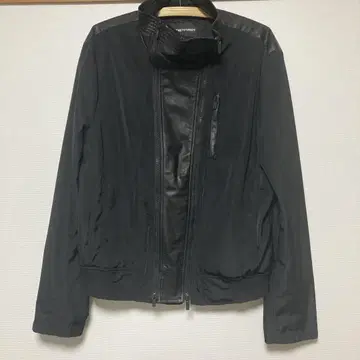 블랙 슬림핏 점퍼 하자품