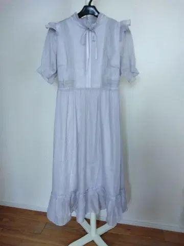 evelyn 에블린 어깨 프릴 리본 시스루 롱 OP 원피스 아이스 그레이