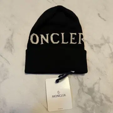 MONCLER 블랙 니트 모자