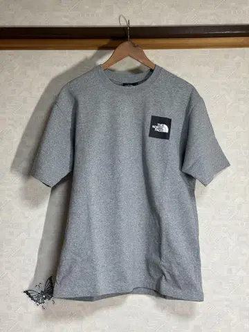 THE NORTH FACE 그레이 티셔츠