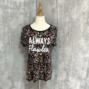H&M 꽃무늬 플라워 올 패턴 로고 프린트 티셔츠 얇은 소재 긴 길이