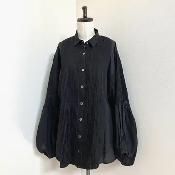 Mes Demoiselles 핀턱 레이스 볼륨 블라우스