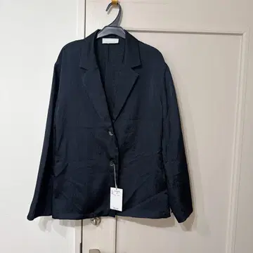 이번 시즌 새상품 GALLARDAGALANTE 시어 자켓