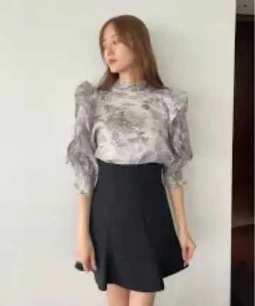 SNIDEL 트왈 드 주이 하프 슬리브 오간자 블라우스