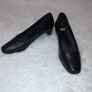 컨디션 최상 ing 가죽 펌프스 스퀘어토 블랙 23.5cm