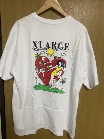 XLARGE 화이트 티셔츠