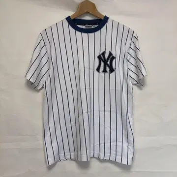 New York Yankees 스트라이프 T셔츠