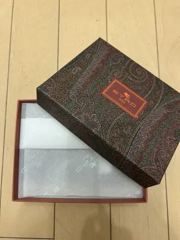ETRO 페이즐리 무늬 프래그먼트 케이스