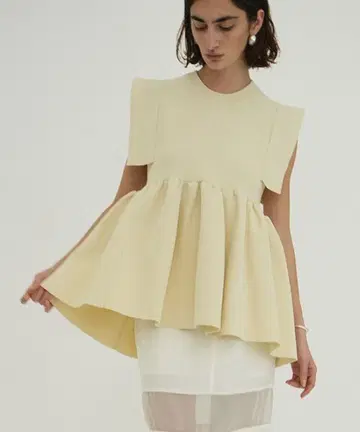 clane SQUARE SLEEVE GATHER KNIT TOPS