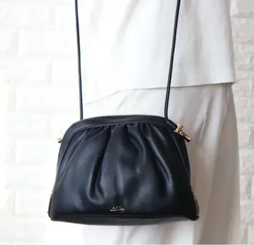 A.P.C 아페쎄 Ninon 드로우 스트링 백 노멀