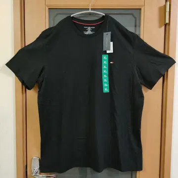 [새상품] TOMMY HILFIGR 남성용 반팔 티셔츠 블랙 (XL)