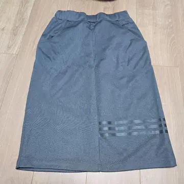 adidas neo 아디다스 네오 무릎 기장 스커트 스커트