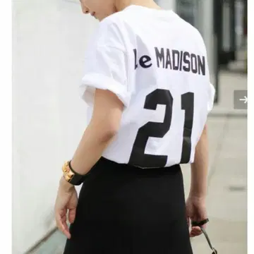 MADISONBLUE NUMBERING TEE