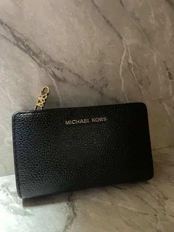 MICHAELKORS EMPIRE 스냅 지퍼 어라운드 반지갑 미디엄