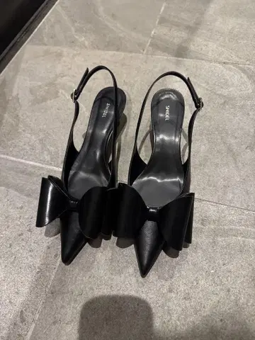 SNIDEL 스나이델 리본 모티브 샌들 블랙