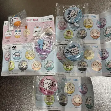치이카와 x 쿠라스시 피규어 1개, 캔뱃지 4개