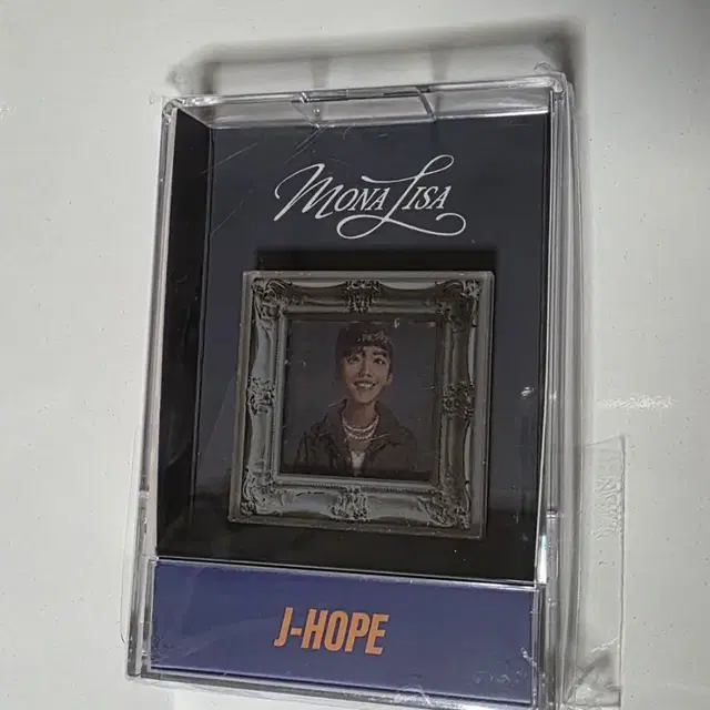 방탄 제이홉 전시회 엠디 마그넷  BTS JHOPE \ AND WHAT