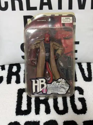 Mezco Toyz 메즈코 토이즈 헬보이 2 헬보이 피규어