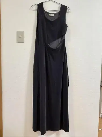코코딜 슬릿 원피스