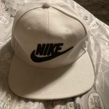 NIKE PRO 화이트 캡